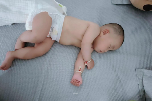 沧州孕妇肚子一跳一跳